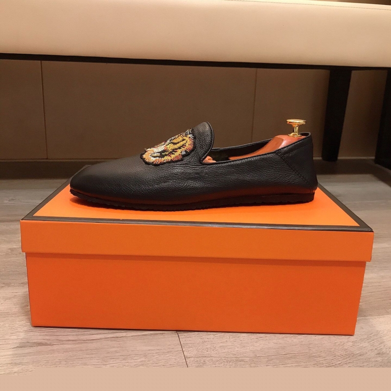 G*u*i leather shoes